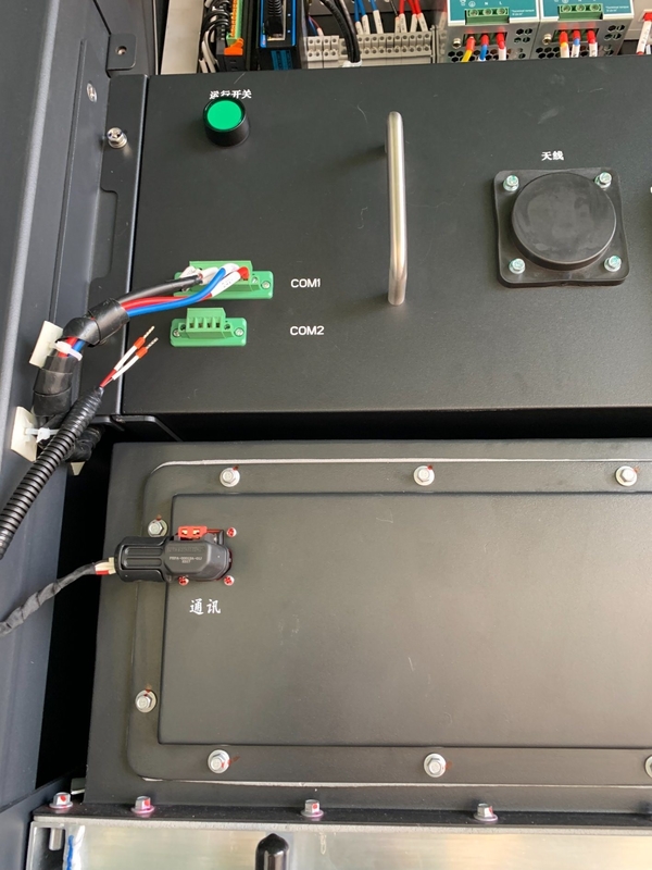 Nennspannung 380 VAC 100 kW Drei-Phase-Vier-Draht-Batterie-Schrank für C&I-Energie-Speicherung