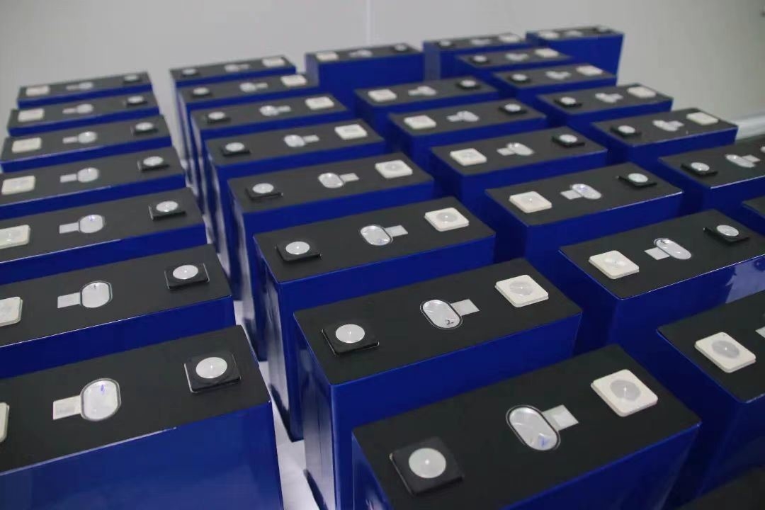 Langlebige 3,2 V 314 Ah Prismatische Batteriezelle für Container-Energiespeichersysteme und Lastwagen